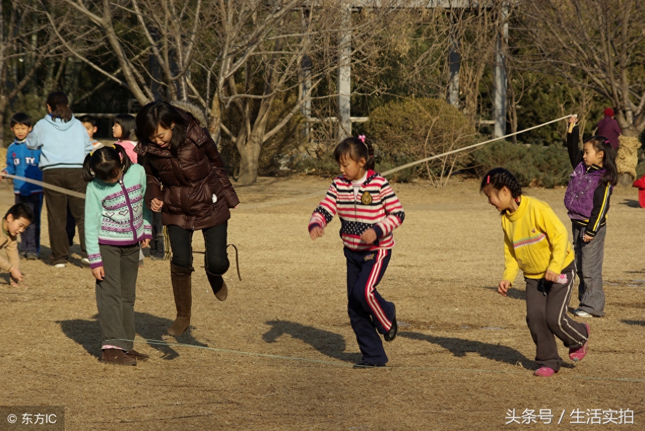 小學生游戲玩法_小學生游戲100例_小學生玩什么游戲